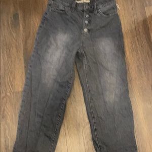 Grey mom/straight jeans